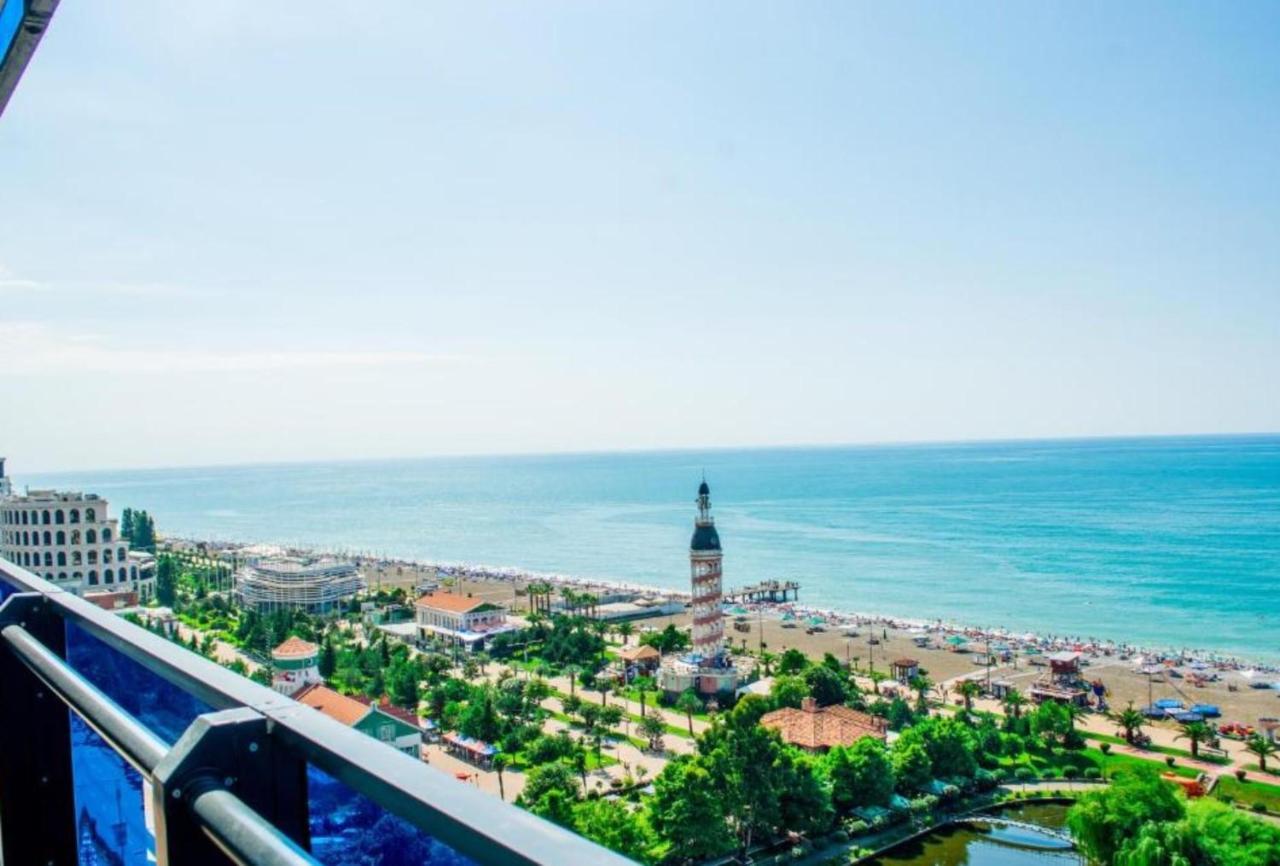 باتومي Black Sea Aparthotel Orbi City المظهر الخارجي الصورة